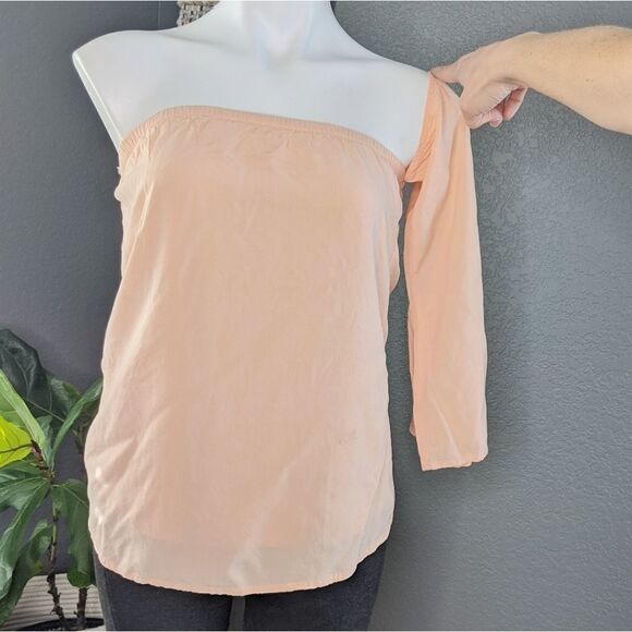 Tobi One Shoulder Top - Picture 1 of 8